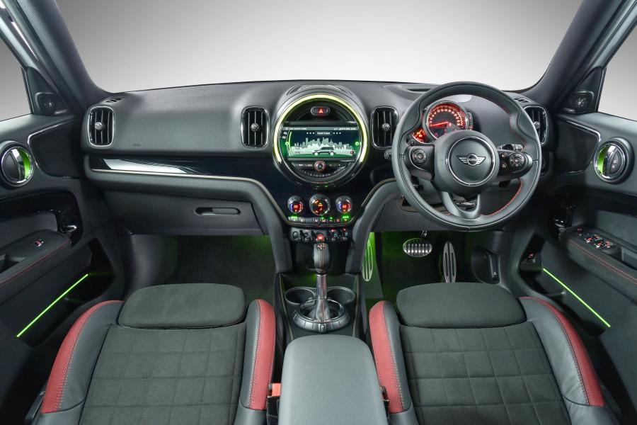 Торпедо Mini John Cooper Works Countryman (F60) 2017 года  (ZA) (фото 22 из 40)